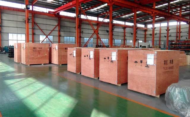 豐源機械三葉羅茨風機裝箱完畢,等待裝車發(fā)貨 豐源機械三葉羅茨風機裝箱完畢,等待裝車發(fā)貨