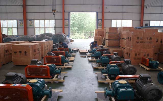 中國(guó)航天集團(tuán)與章丘豐源機(jī)械有限公司合作項(xiàng)目—三葉羅茨風(fēng)機(jī),發(fā)貨啦 中國(guó)航天集團(tuán)與章丘豐源機(jī)械有限公司合作項(xiàng)目—三葉羅茨風(fēng)機(jī),發(fā)貨啦