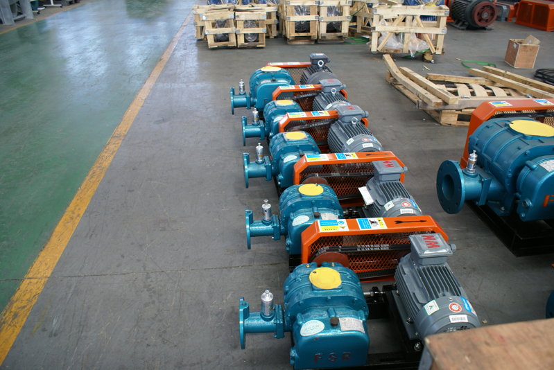 豐源機(jī)械三葉羅茨風(fēng)機(jī)準(zhǔn)備裝箱發(fā)貨 豐源機(jī)械三葉羅茨風(fēng)機(jī)準(zhǔn)備裝箱發(fā)貨