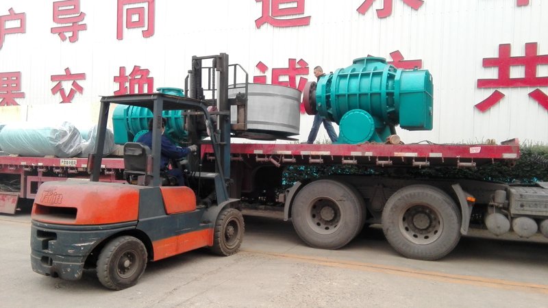 豐源機(jī)械三葉羅茨風(fēng)機(jī)準(zhǔn)備裝車發(fā)貨 豐源機(jī)械三葉羅茨風(fēng)機(jī)準(zhǔn)備裝車發(fā)貨