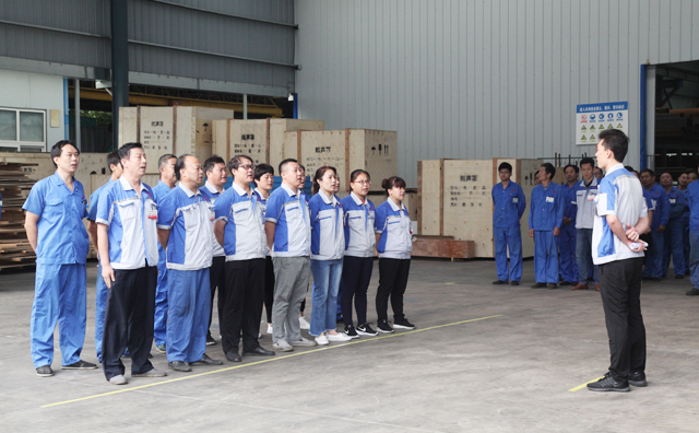 豐源機械三葉羅茨風機廠家員工早會展示 豐源機械三葉羅茨風機廠家員工早會展示