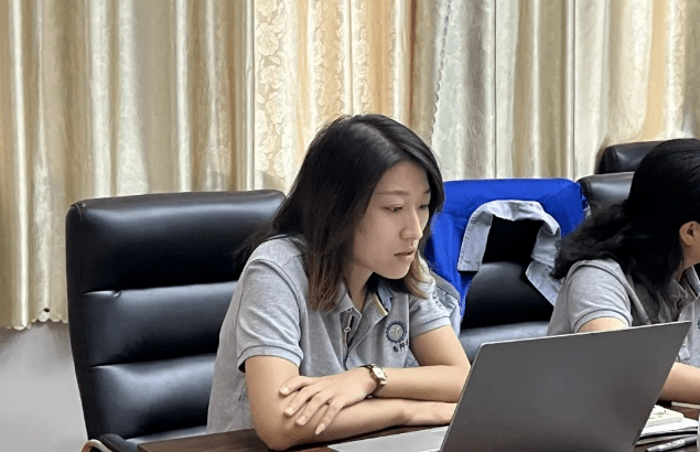 2023年10月6日，章丘豐源機械組織優(yōu)秀業(yè)務(wù)代表開展十一銷售座談會。本次會議與以往不同，更多的是分享，是學(xué)習(xí)。