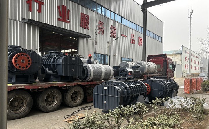 三葉羅茨鼓風機.jpg 三葉羅茨鼓風機